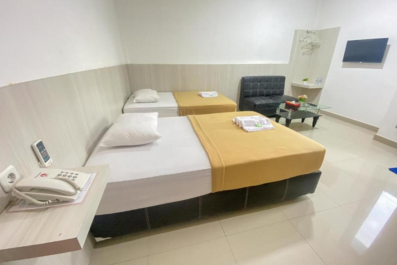 Hotel Giga Sidrap Rappang Dış mekan fotoğraf